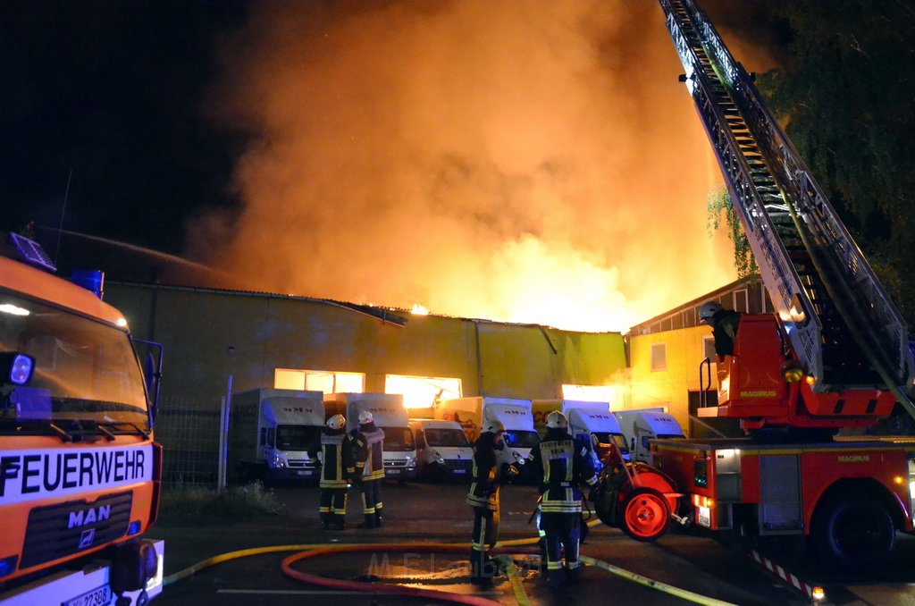 Grossfeuer Poco Lager Koeln Porz Gremberghoven Hansestr P037.JPG - Miklos Laubert